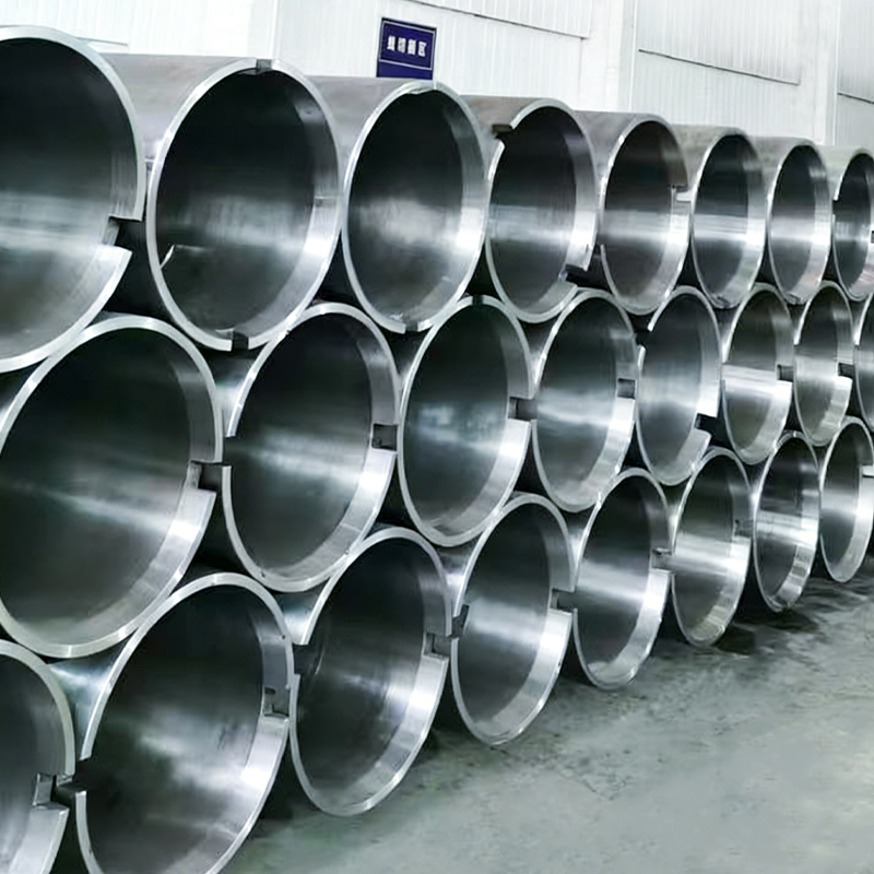 Tube en acier de coulée centrifuge – Pour bobines de grande taille, traité thermiquement, acier allié, dimensions personnalisées disponibles